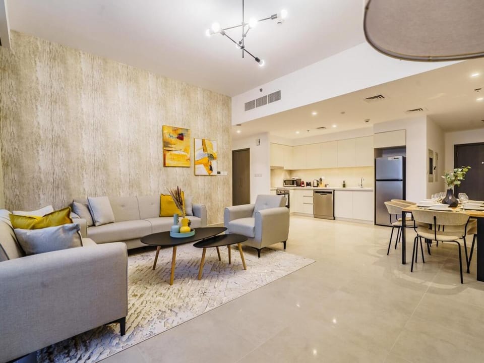Incredible Waterfront Apt with Panoramic Views Apartment in Dubai