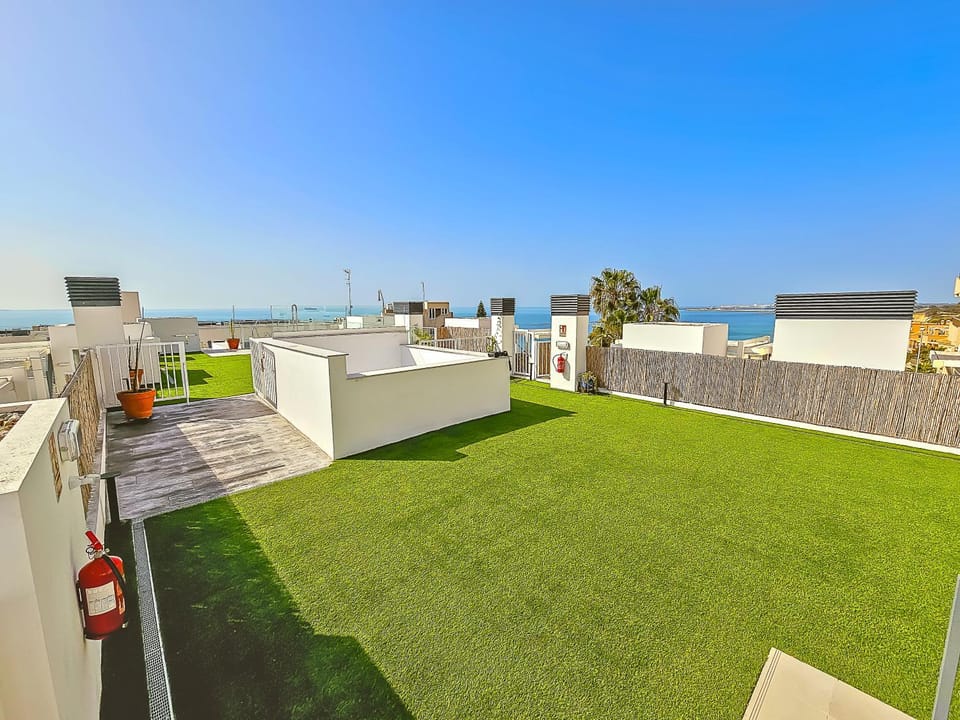 View (from property/room), Balcony/Terrace, Sea view, Swimming pool