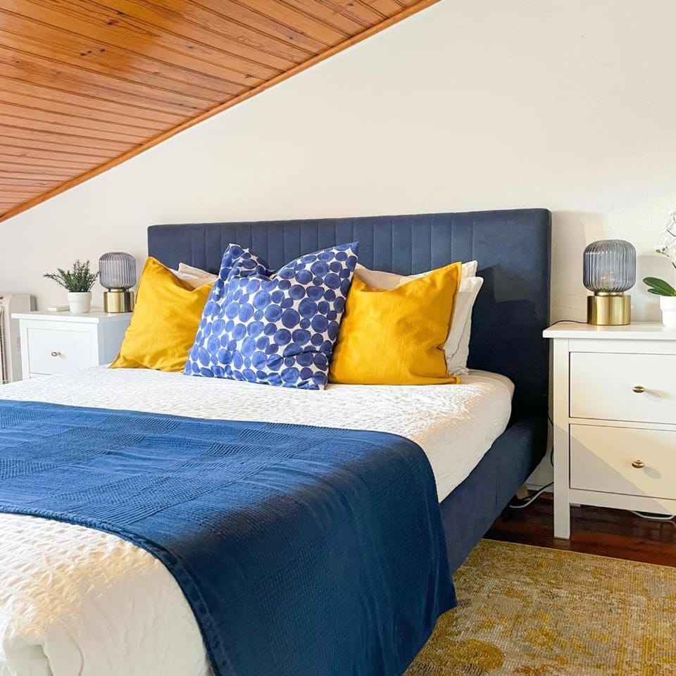 Bed, Bedroom