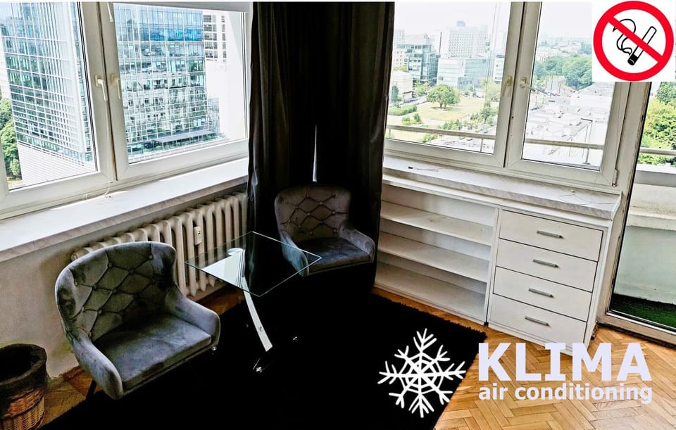 Living room, Seating area, air conditioner