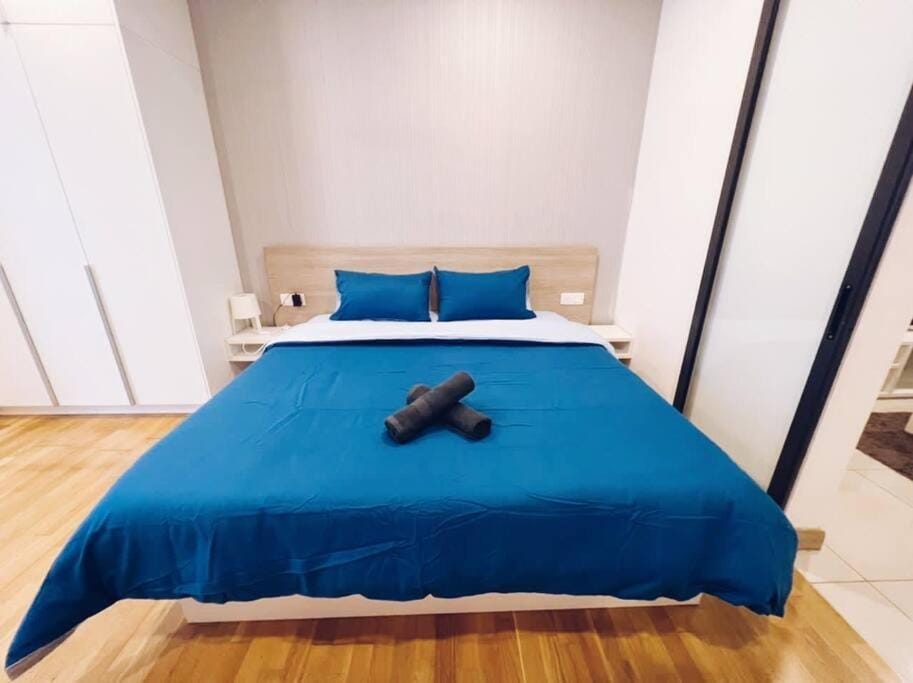 [Promo] Connected Train 2 Bedroom (ABOVE MALL) 28 Apartment in Petaling Jaya