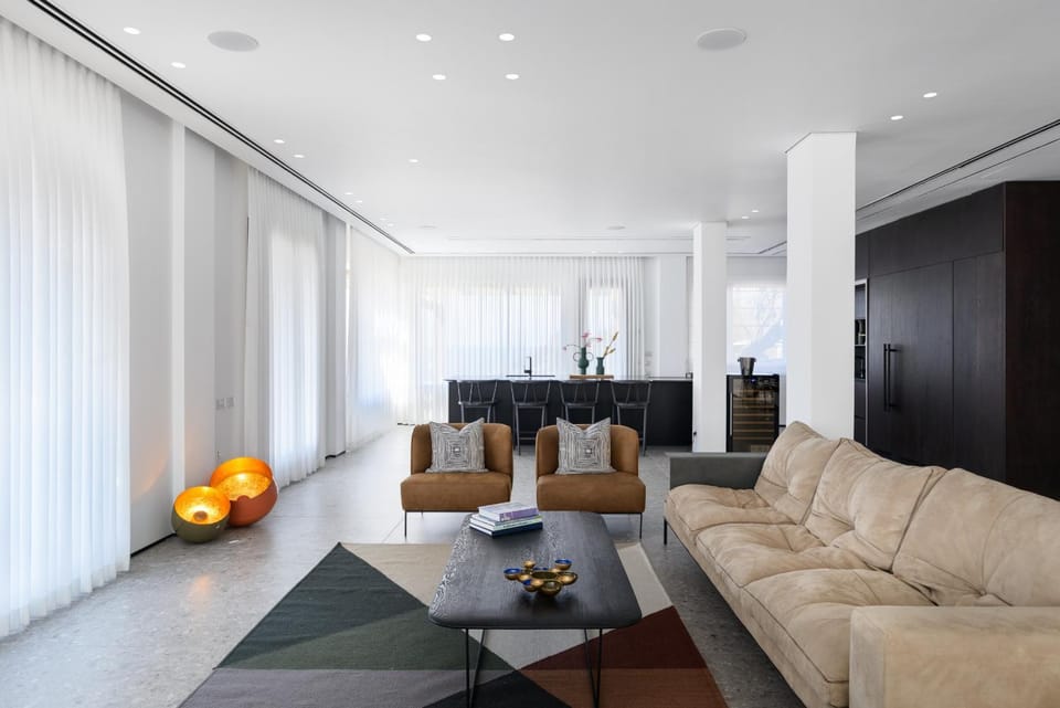 Living room, Seating area