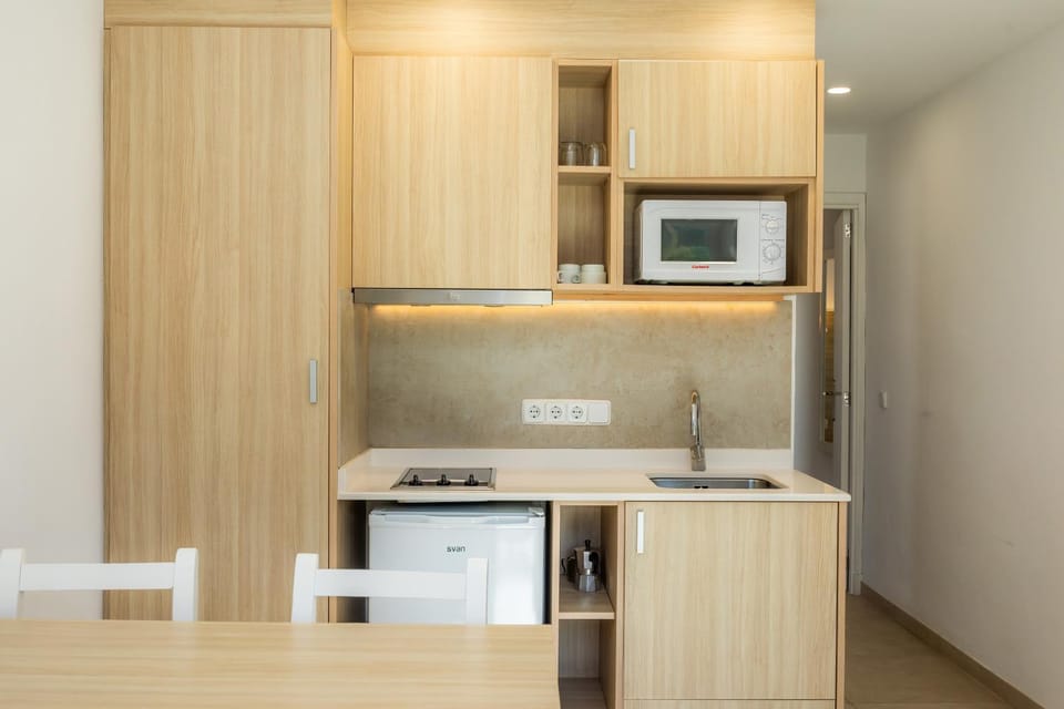 Kitchen or kitchenette, Living room