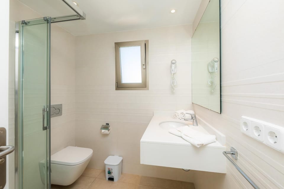 Bathroom, Living room