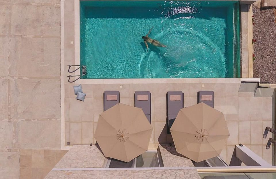 Pool view, Swimming pool