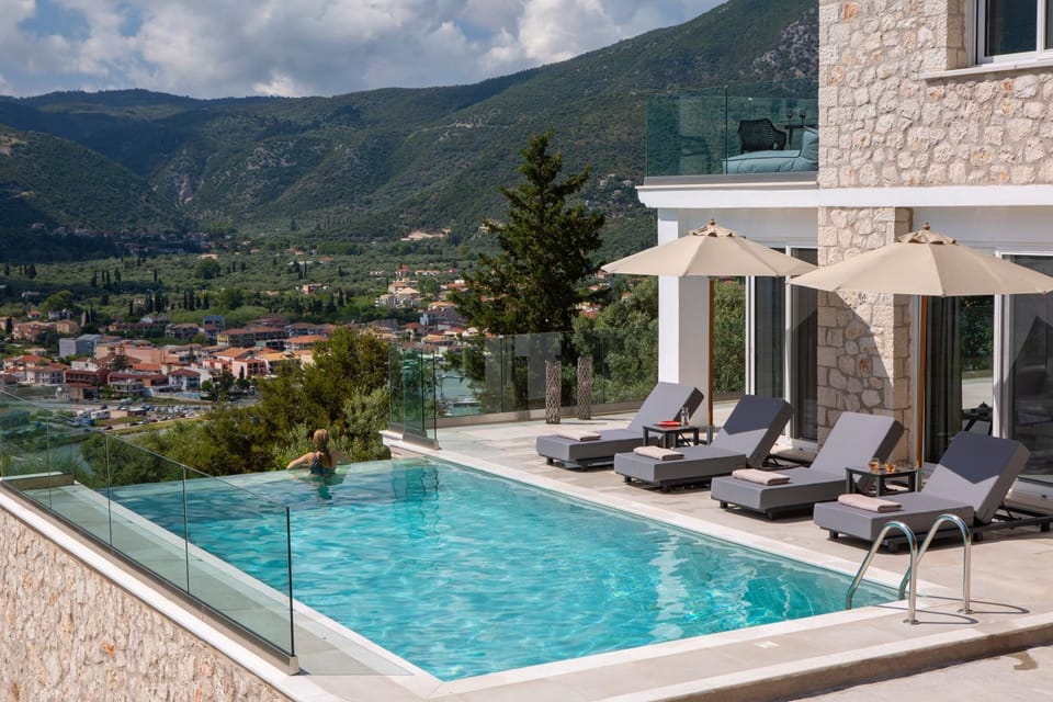 Property building, Mountain view, Swimming pool