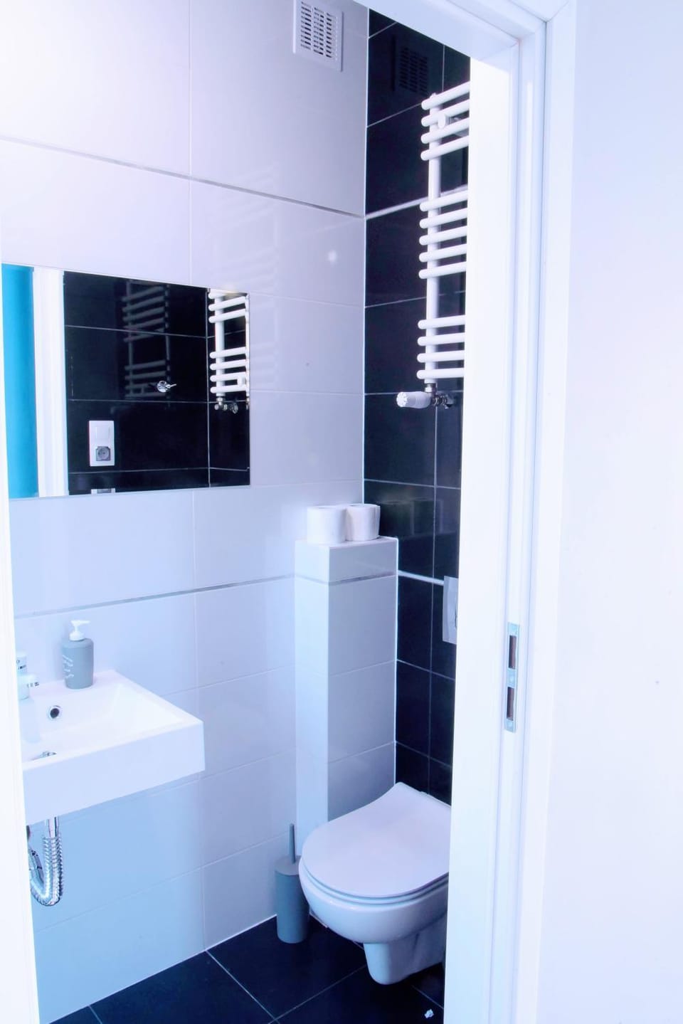 KOMFORT WILLA+ BIS Apartment hotel in Warsaw