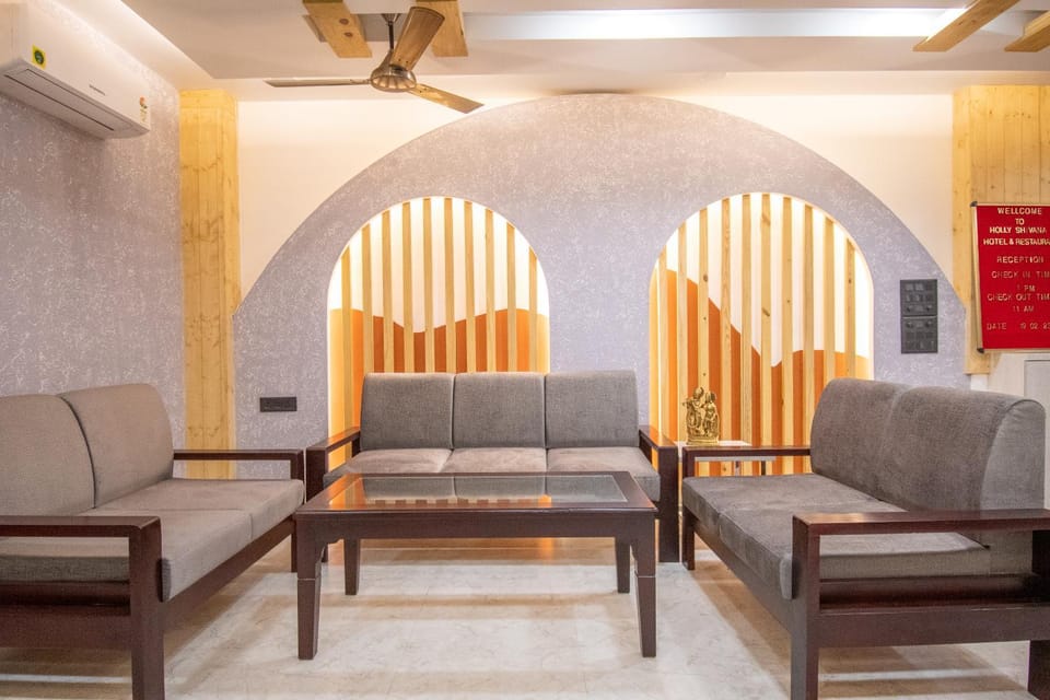 Living room, Seating area, fireplace