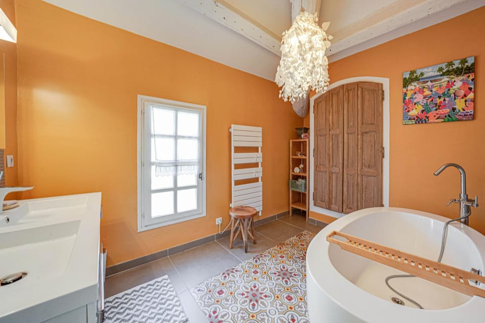 Bathroom, Bath