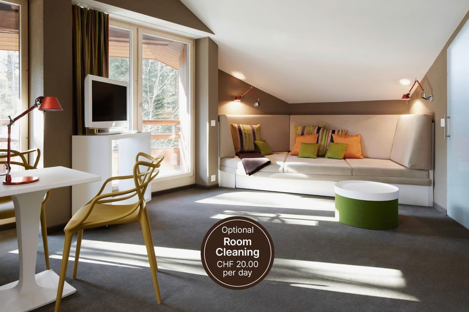 Living room, Photo of the whole room