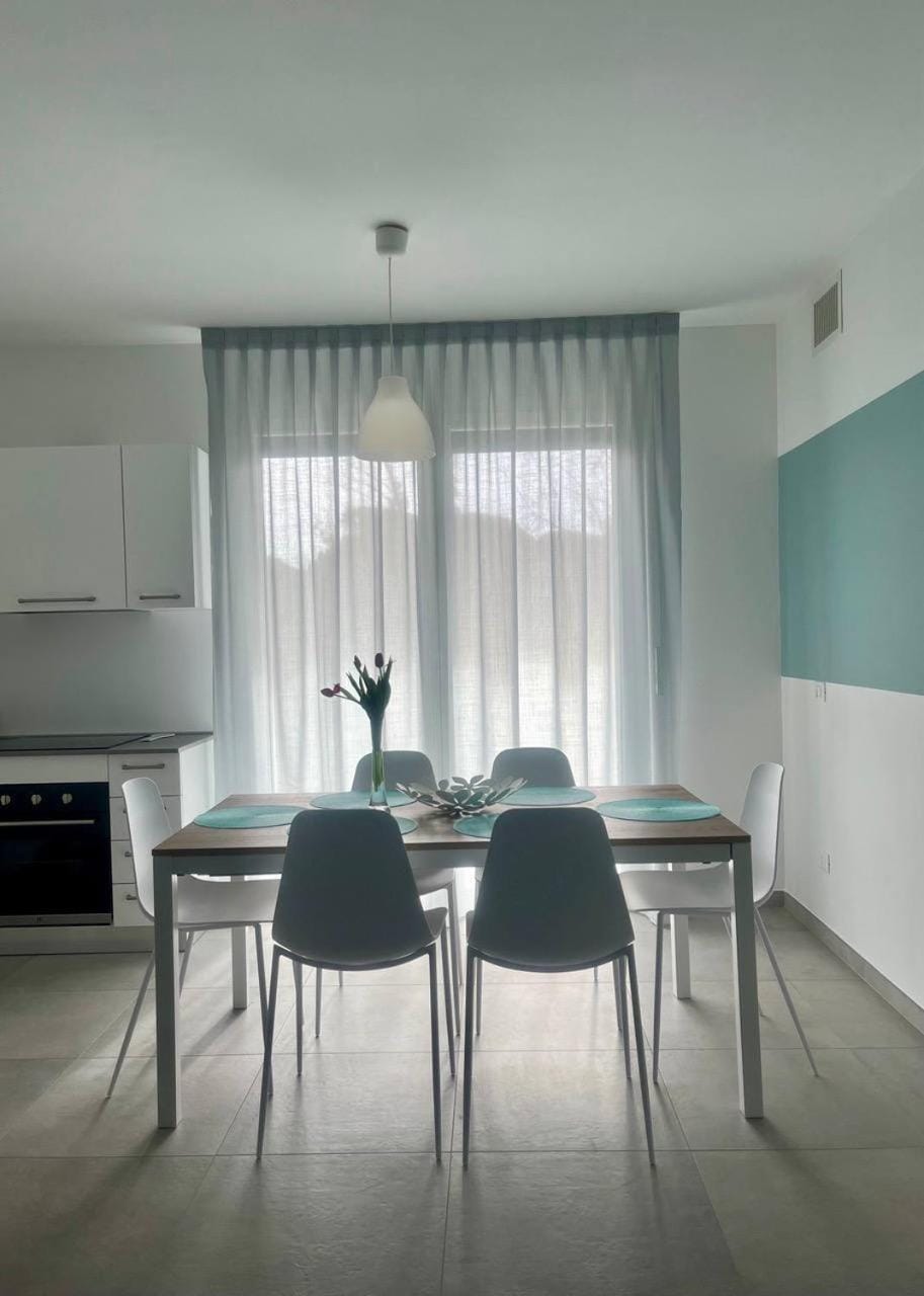Property building, Dining area, Breakfast