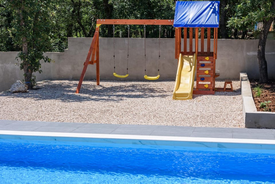 Children play ground, Balcony/Terrace