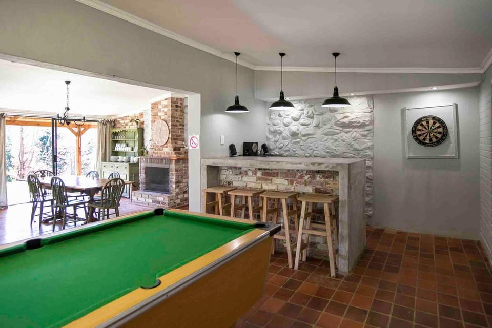 Billiard, Game Room, Lounge or bar, Entertainment