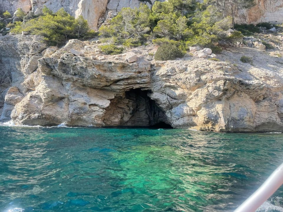 Appartement au cœur de cassis avec jardin Apartment in Cassis