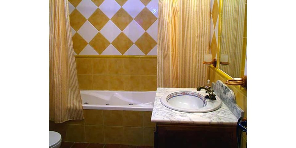 Bathroom, Living room