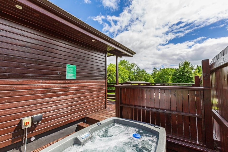 Natural landscape, Hot Tub, Balcony/Terrace