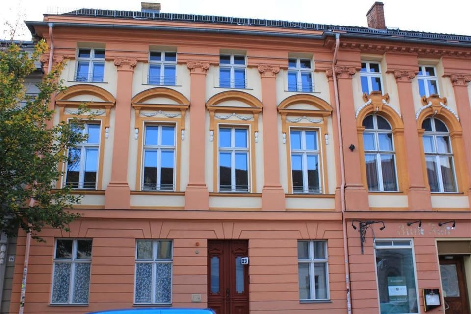 Property building, Day