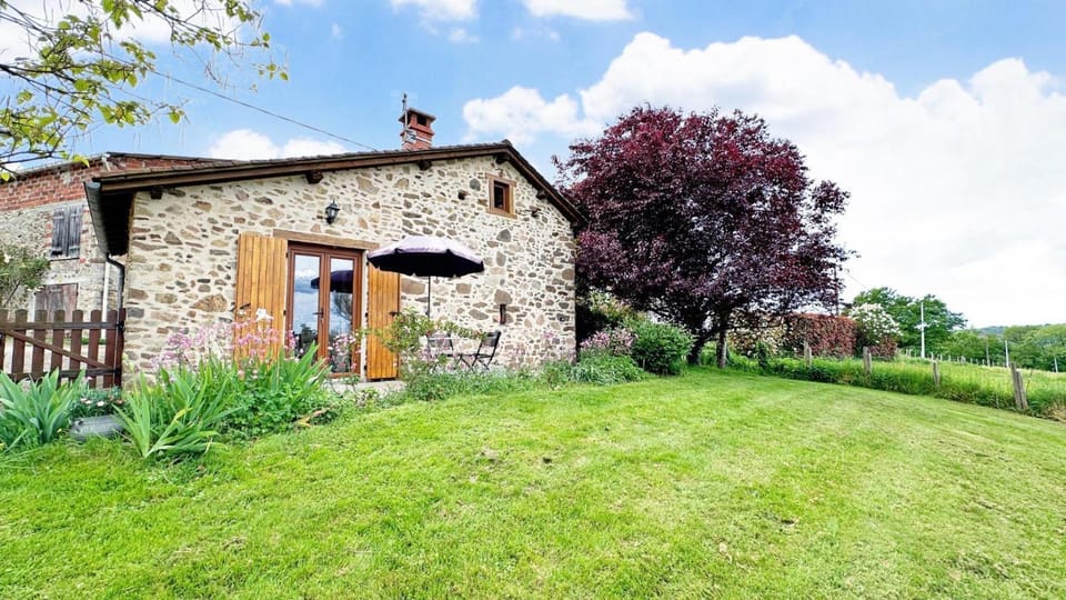 Le clédier de cherveix House in Nouvelle-Aquitaine