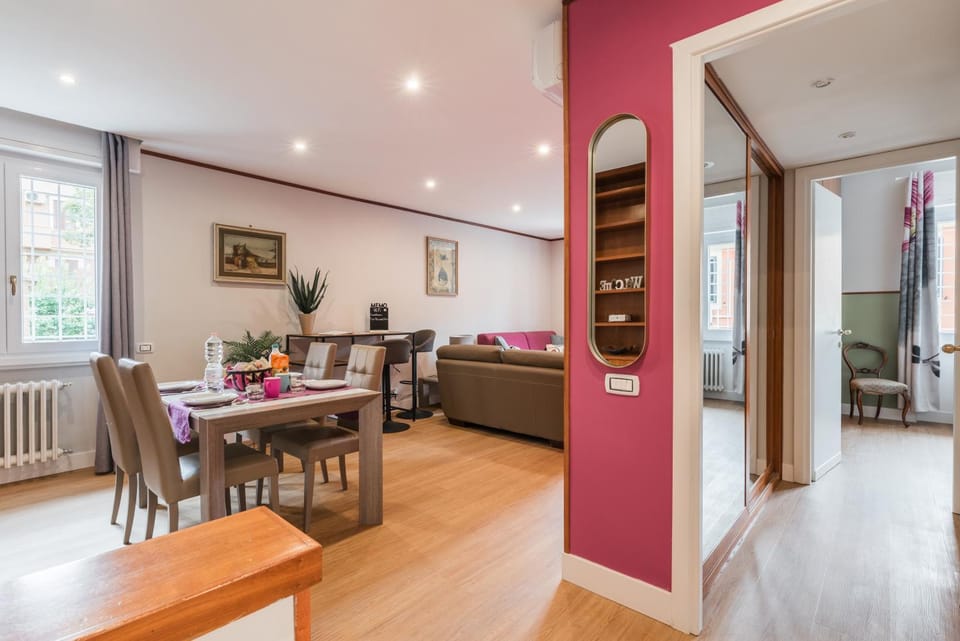 Day, Living room, Seating area, Time of day, heating, heating, internet, oven, air conditioner, air conditioner