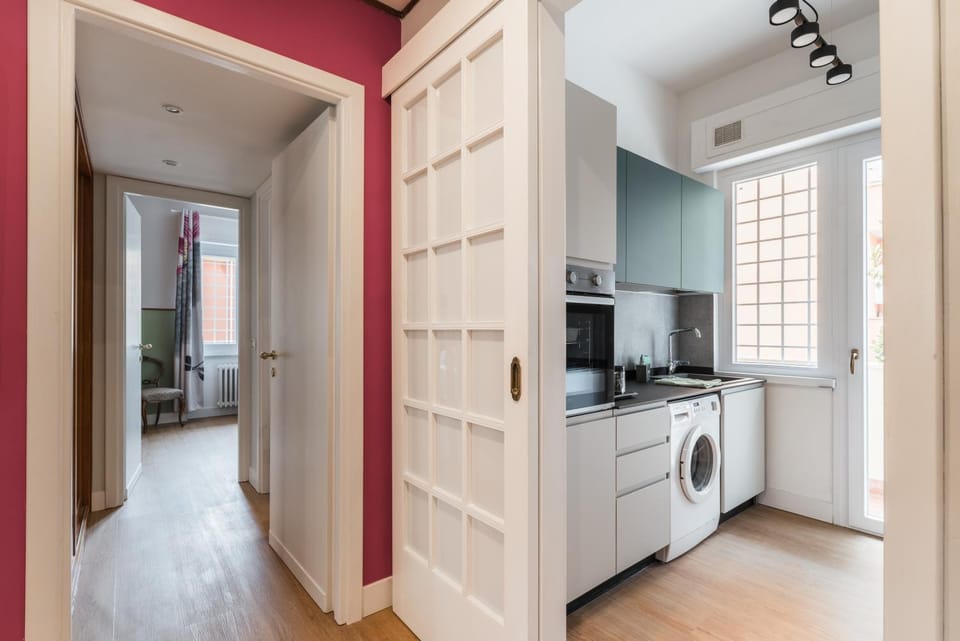 Day, Kitchen or kitchenette, Living room, flat iron, oven, laundry, washing machine, kitchen