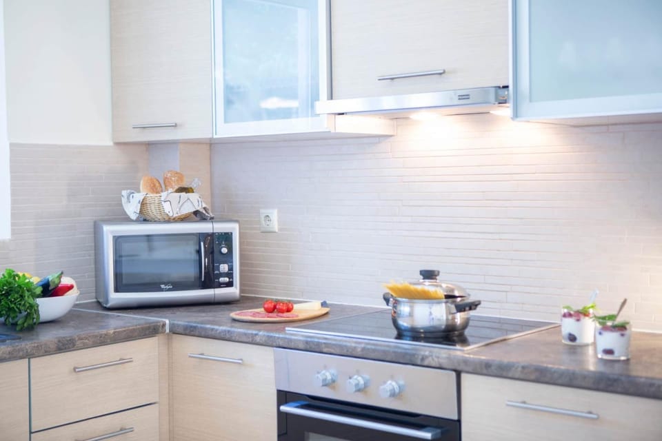 Kitchen or kitchenette, pet friendly