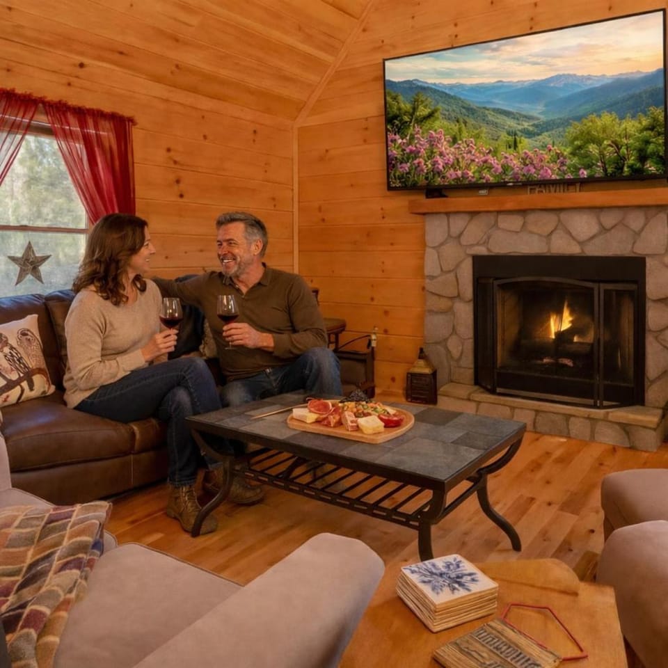 Pools, Wineries, Hiking, Waterfalls, Hot Tub, Gym, Pickleball, Arcades House in Georgia