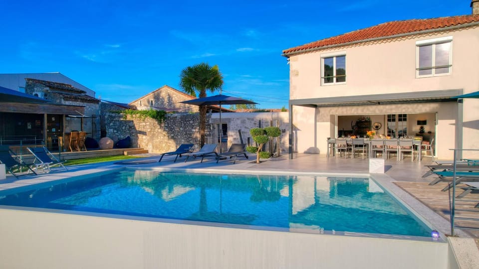 Balcony/Terrace, Swimming pool