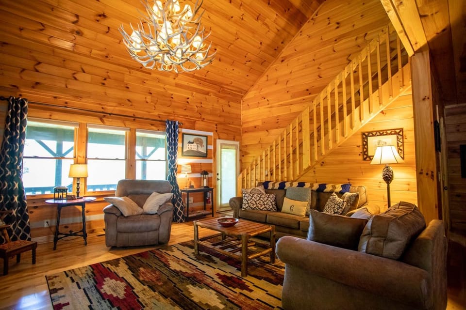 Bear Valley Cabin Cabin in Brushy Fork