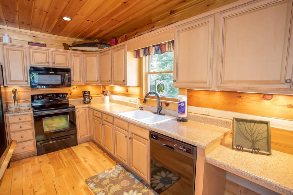 Bear Valley Cabin Cabin in Brushy Fork