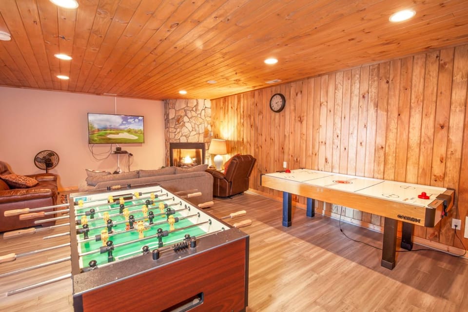 Beech View Retreat House in Watauga