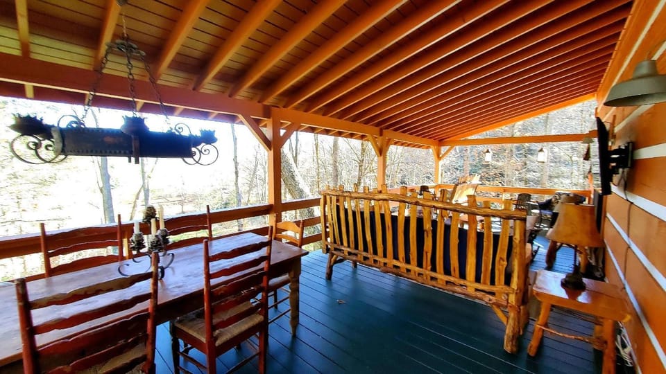 Big Timber Creek Cabin Cabin in Watauga