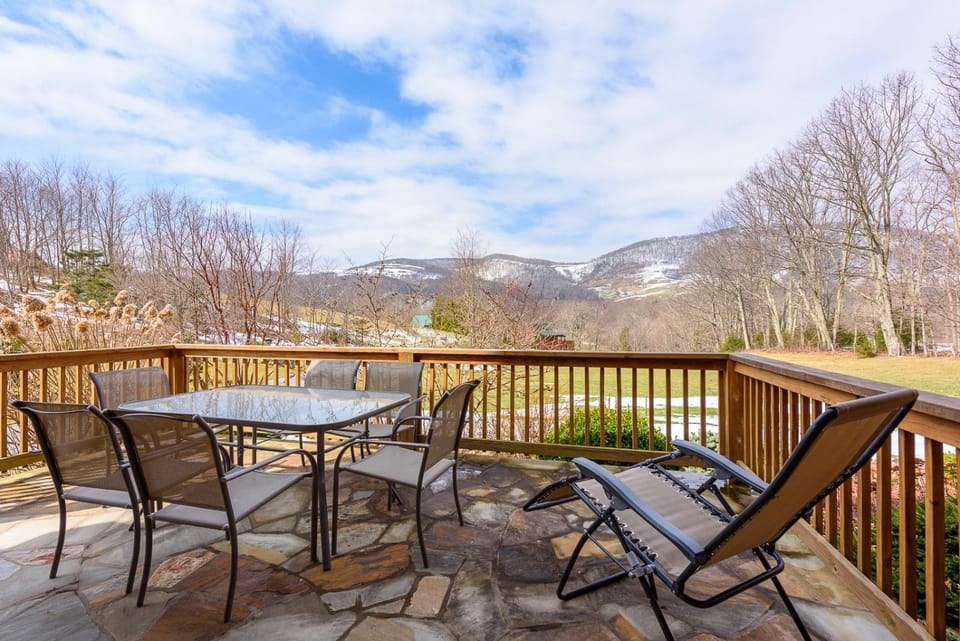 Camelot Lodge House in Watauga