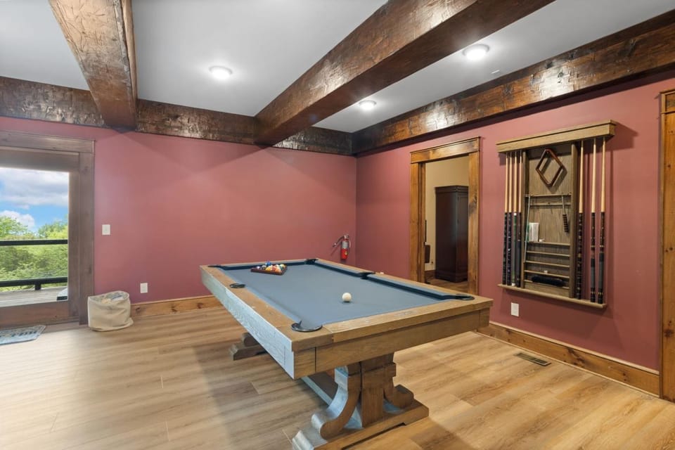 Cardinal Perch House in Beech Mountain