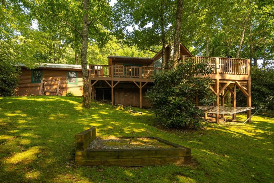 Celtic Cabin Cabin in Watauga