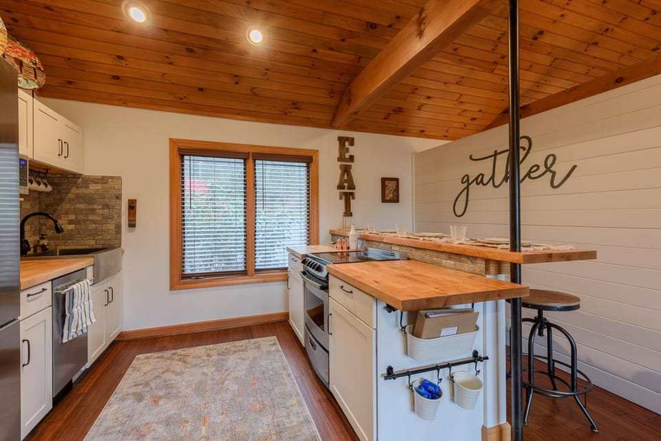 Chippewa Cottage House in Watauga