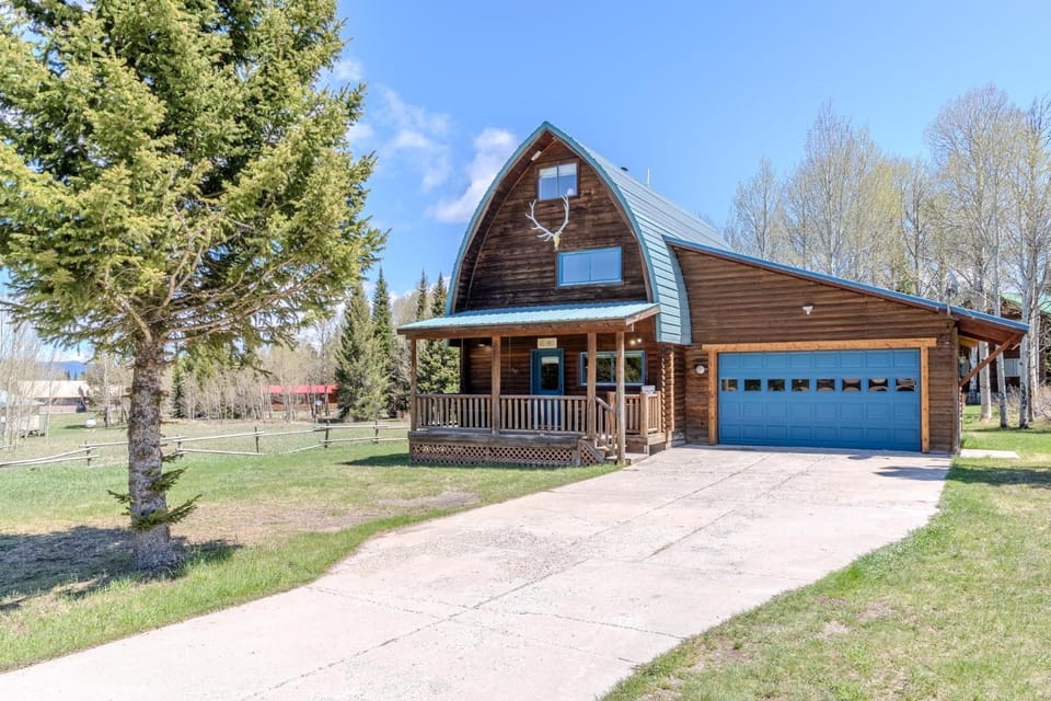 Blue Spruce Cabin Cabin in Idaho