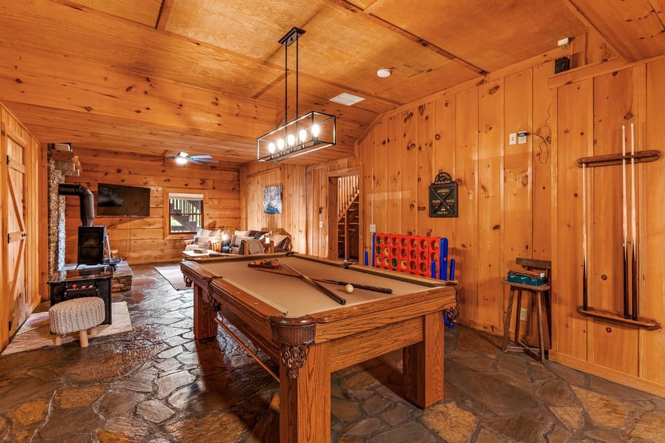 Eagle Ridge Falls House in Watauga