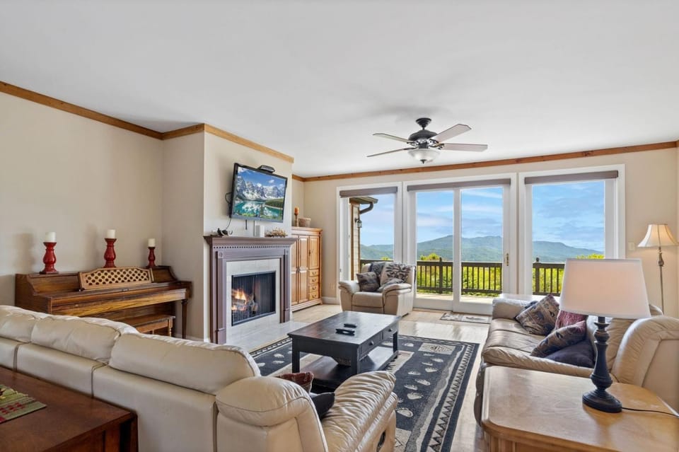 Elderberry Escape House in Beech Mountain