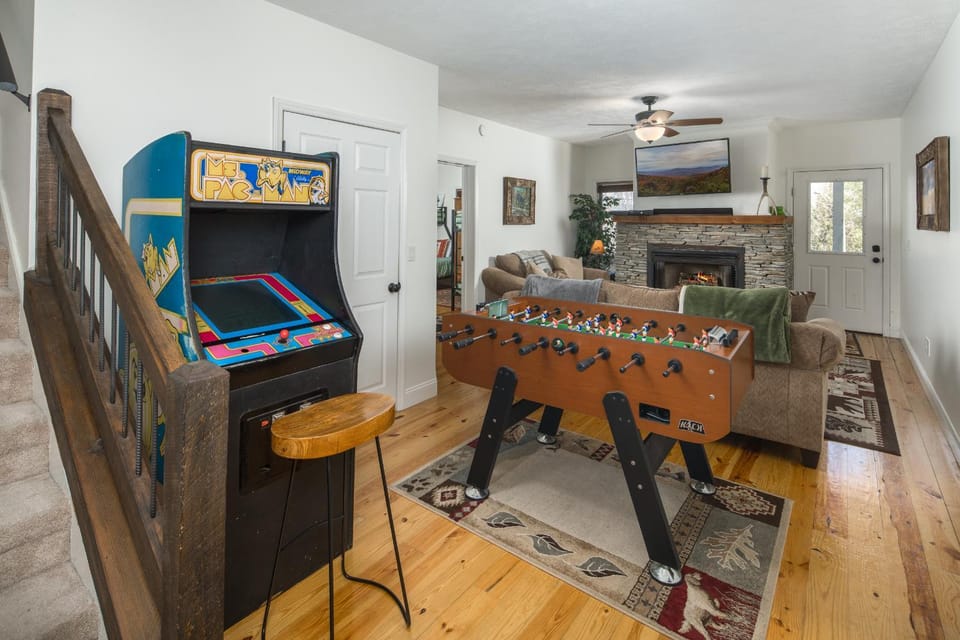 Flat Top Lodge House in Watauga