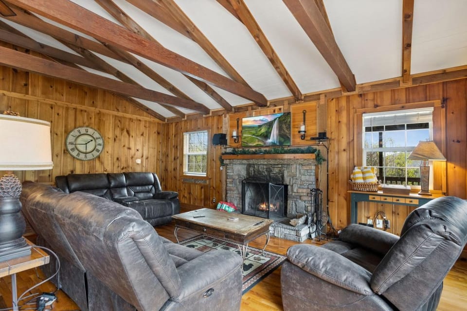 Grandfather Getaway House in Seven Devils