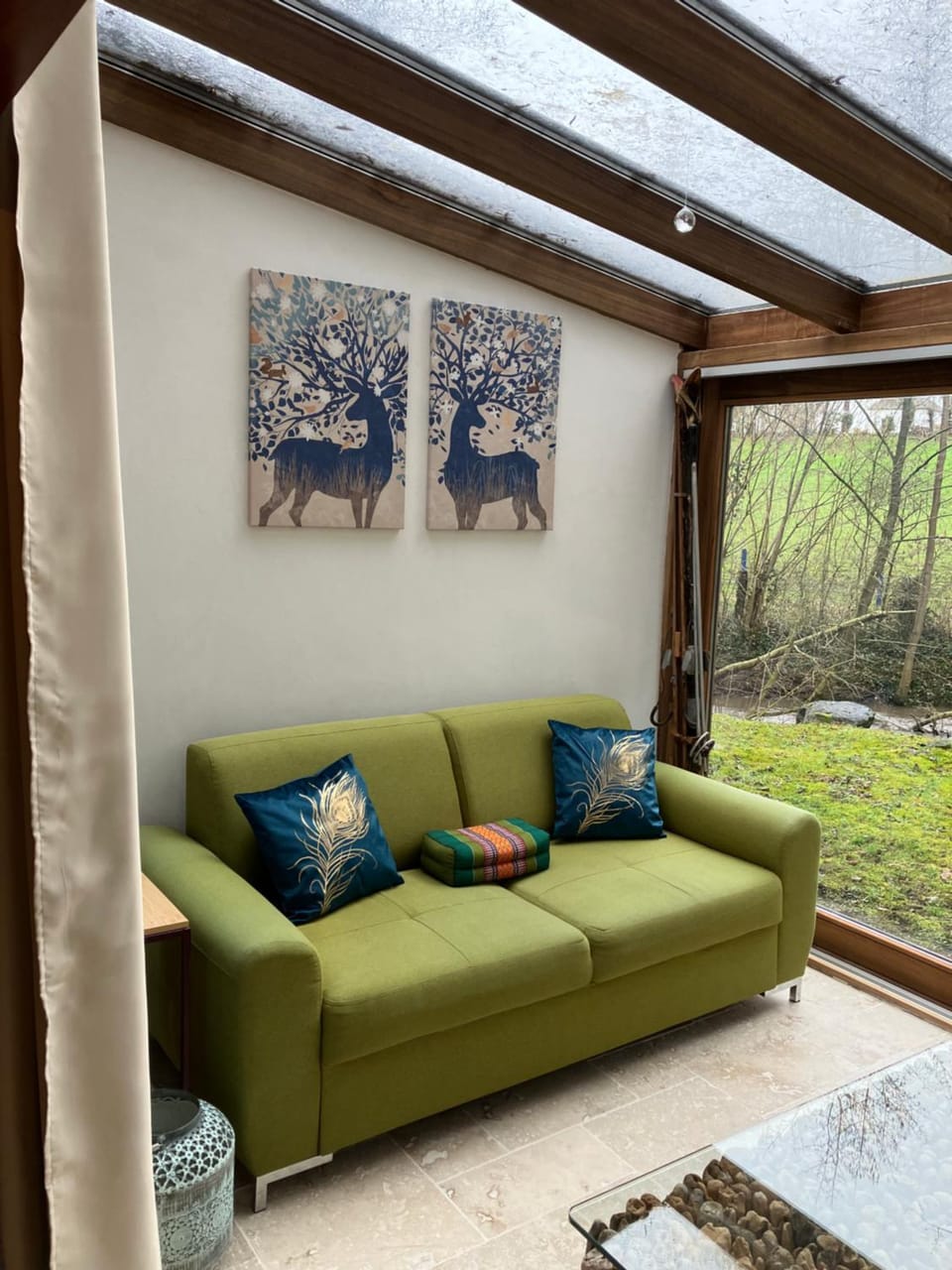 Living room, Garden view