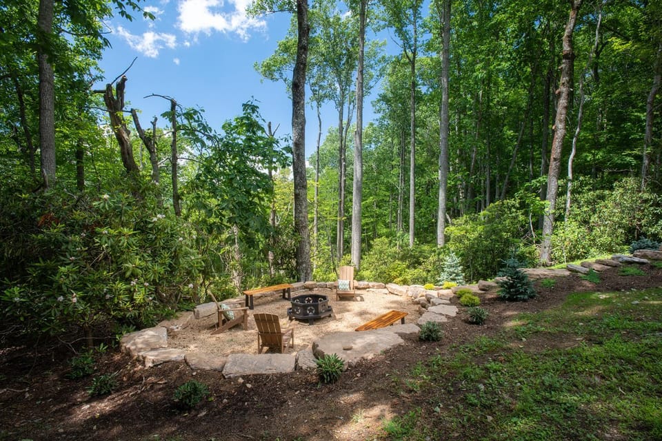 Hillside Haven House in Watauga