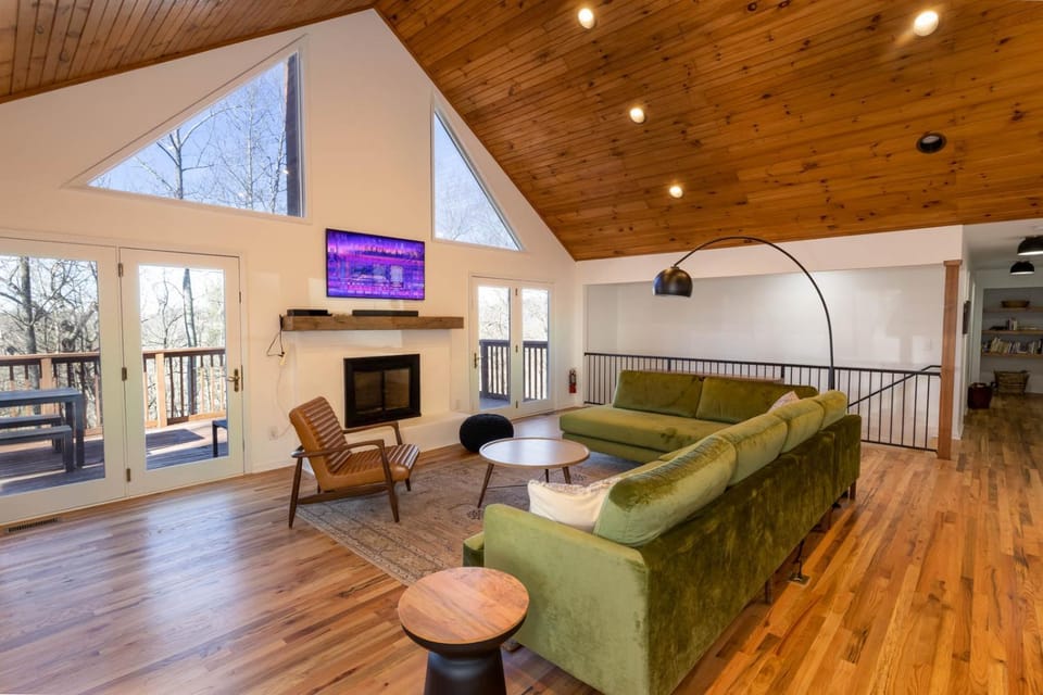 Hillside Haven House in Watauga