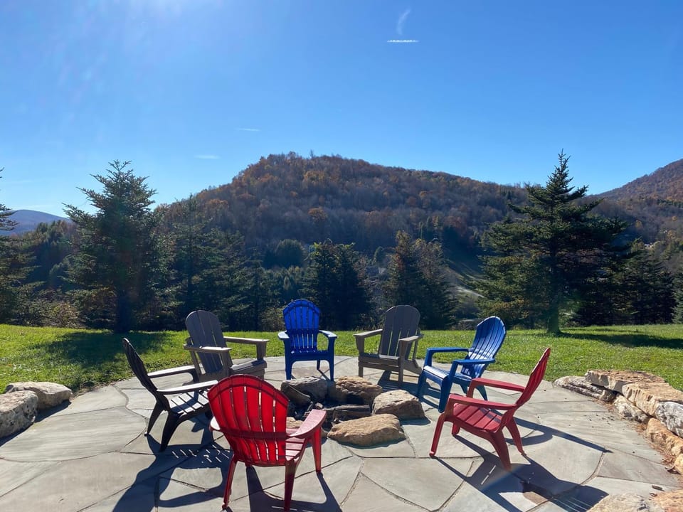 Hilltop Haven House in Watauga