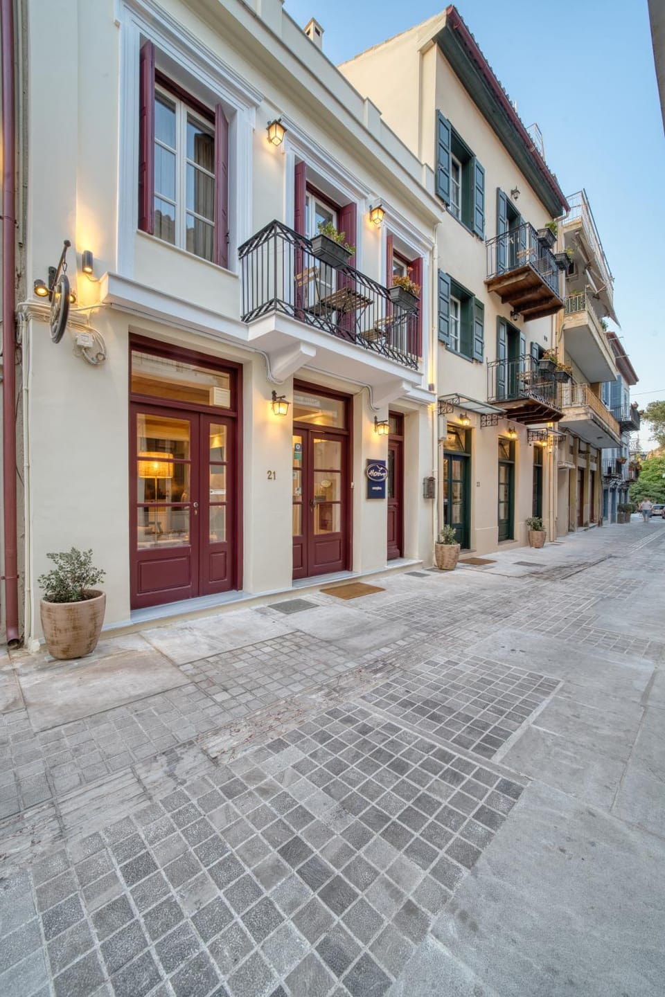 Facade/entrance