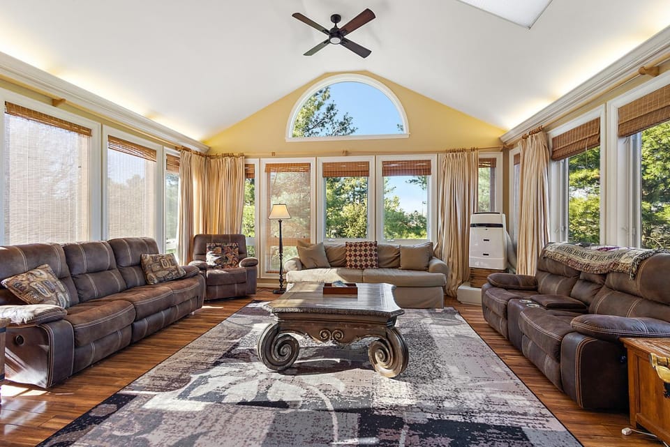 Mountain Family Lodge House in Watauga