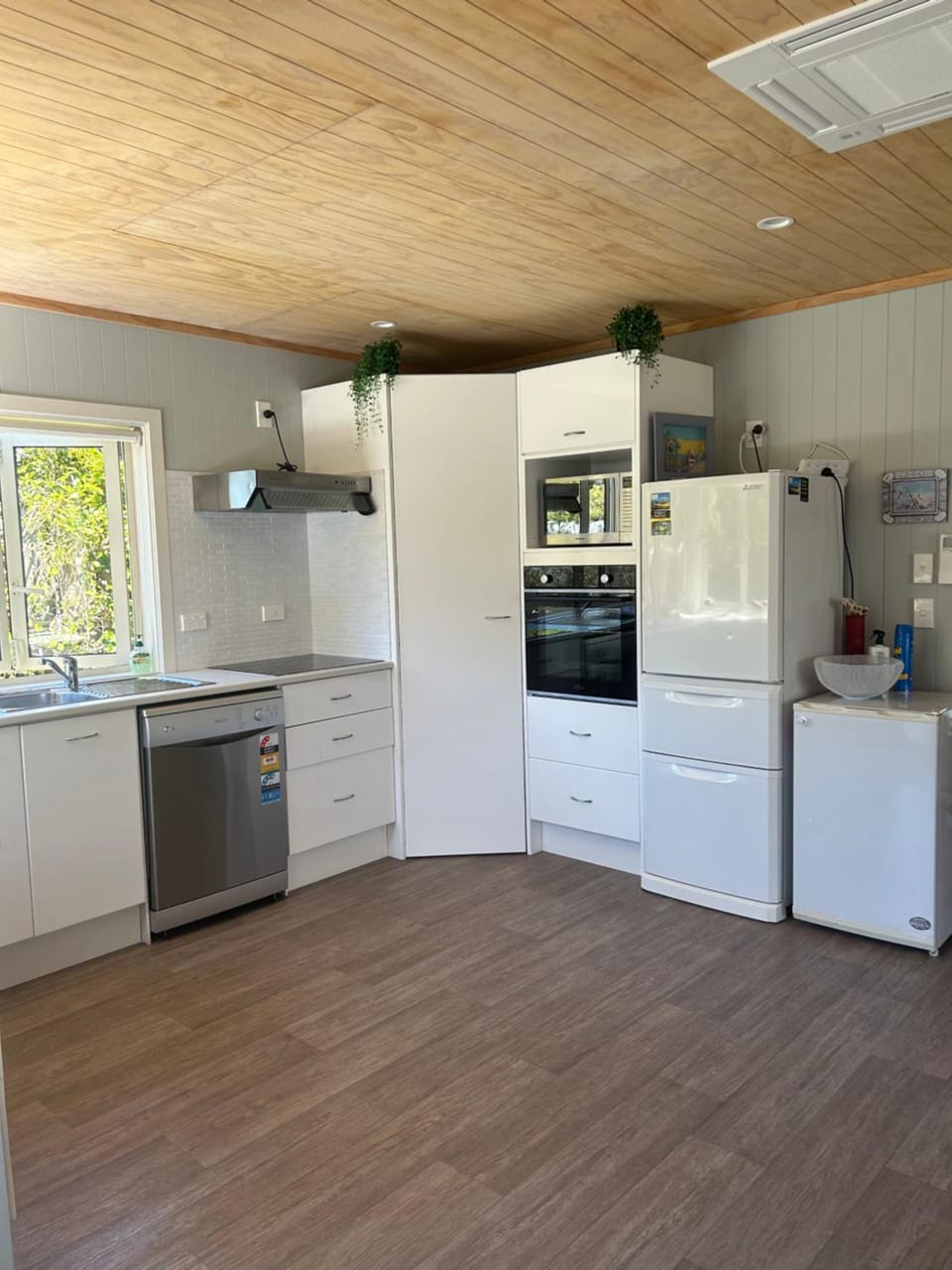 A Gem by the Beach 4 bedroom Abel Tasman House in Tasman District, Tasman, New Zealand