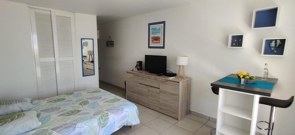 Parfum des îles - vue mer, plage à 30m et piscine en option Apartment in Le Gosier