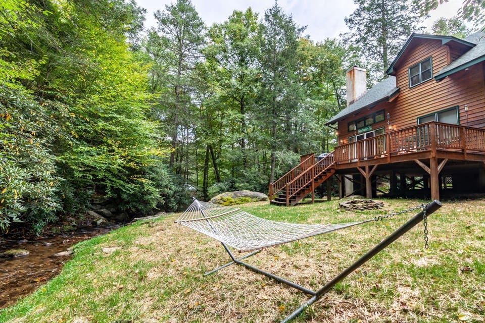 Waterfall Cottage House in Boone