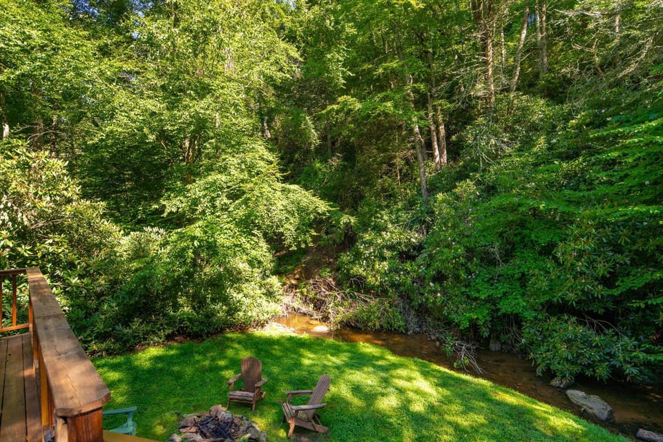 Waterfall Cottage House in Boone